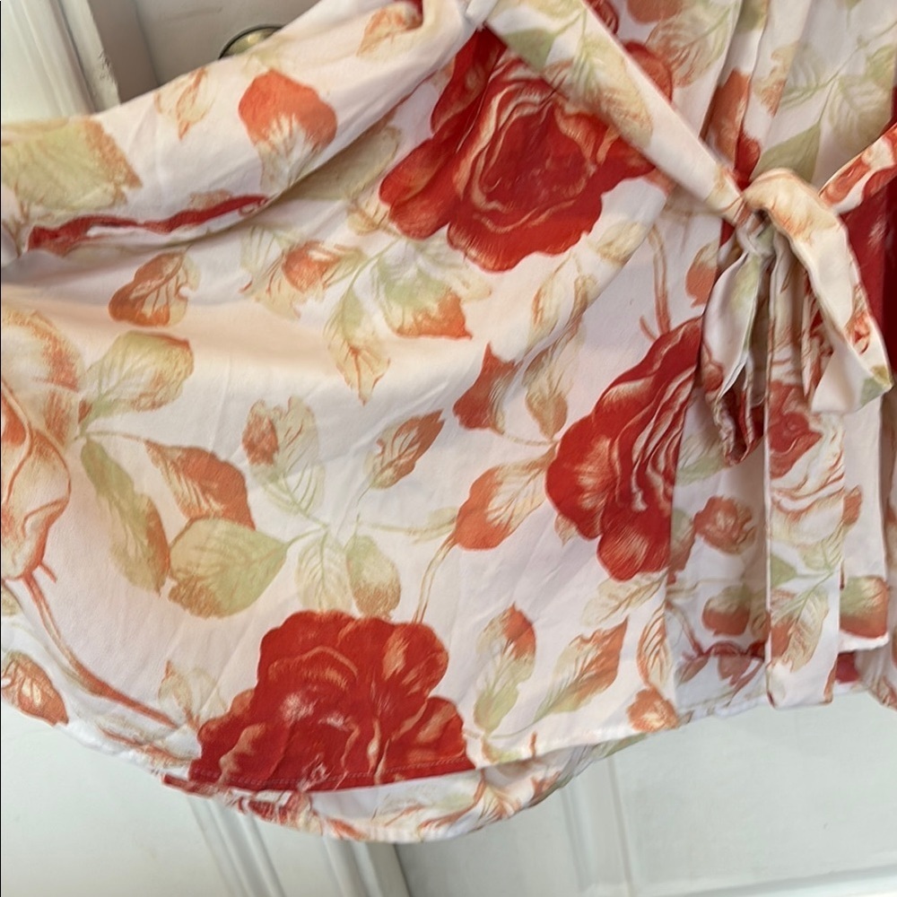 NWOT - LuLaRoe Red and Cream romper-kimono, belted, pockets Stylish - Picture 6 of 6